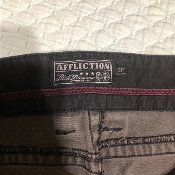 Affliction shorts - Picture 3 of 3